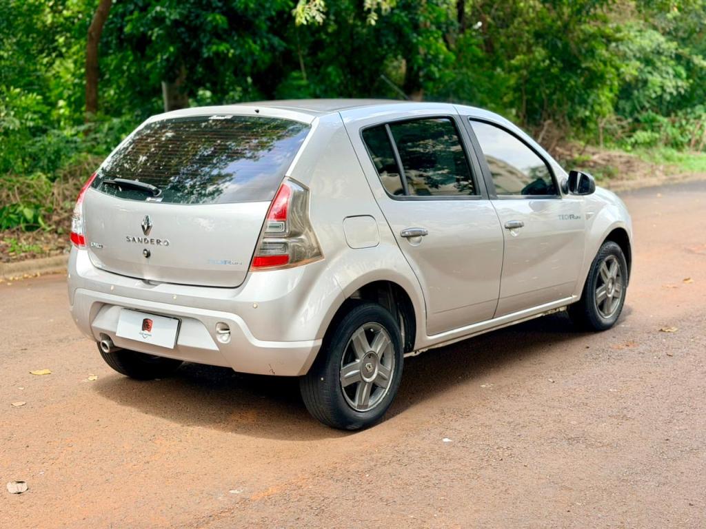 Sandero foto 6
